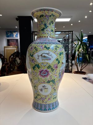 Two Chinese famille rose yellow-ground vases and a turquoise-ground vase, Qianlong and Jing De Zhen 景德鎮 marks, 20th C. — photo 2