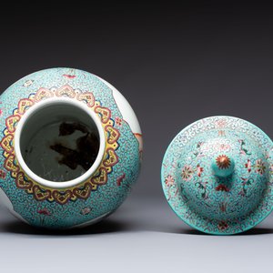 Two Chinese famille rose yellow-ground vases and a turquoise-ground vase, Qianlong and Jing De Zhen 景德鎮 marks, 20th C. — photo 12