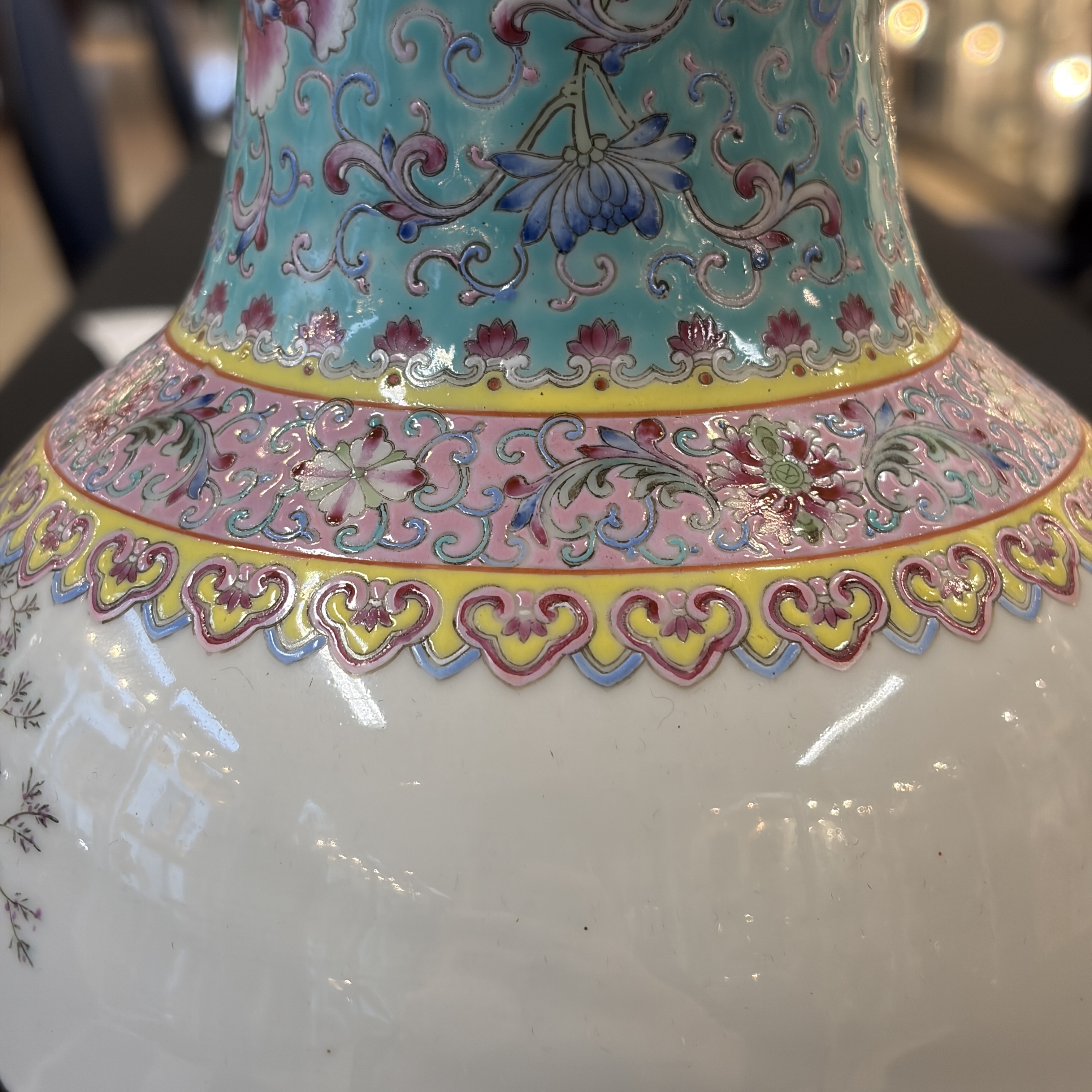 Two Chinese famille roses vases and a dish with figural design — photo 22