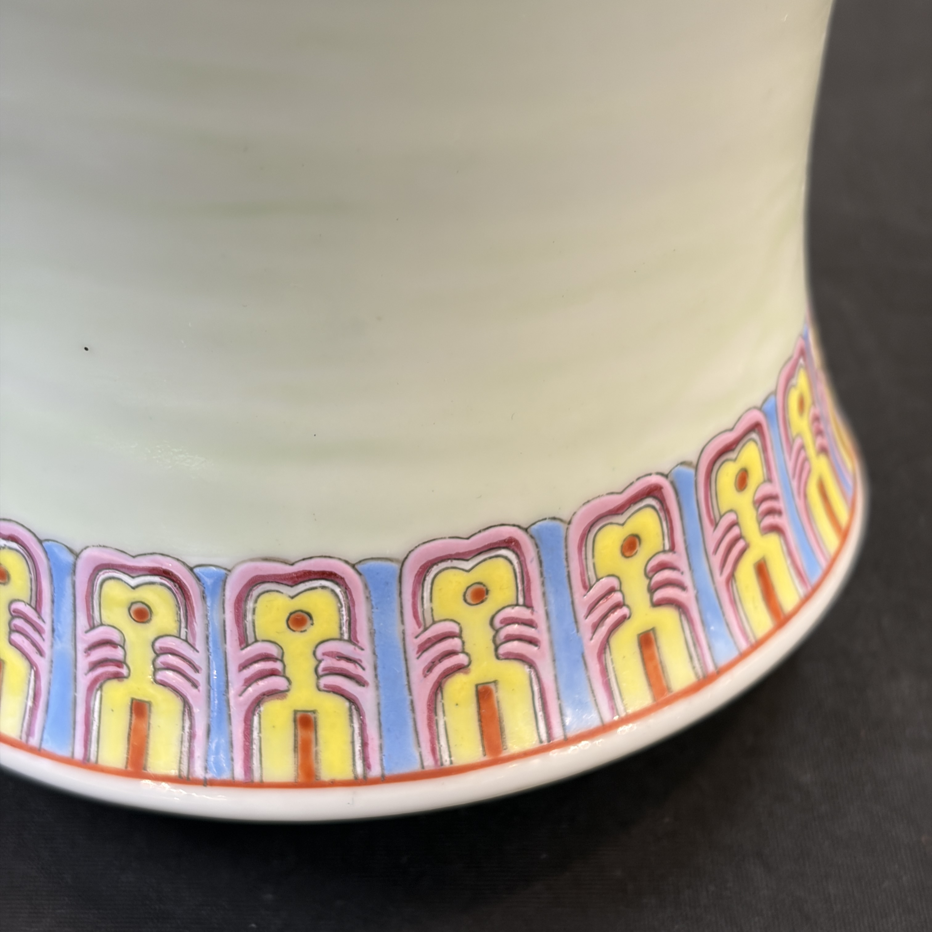 Two Chinese famille roses vases and a dish with figural design — photo 26