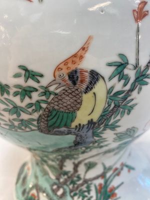 Two Chinese famille verte 'birds and flowers' vases and covers, 19th C. — photo 7
