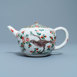 Two Chinese famille verte cup stands, a teapot and a plate, Kangxi — photo 6