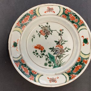 Two Chinese famille verte cup stands, a teapot and a plate, Kangxi — 照片 20