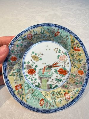 Two Chinese famille verte cups and four saucers, lingzhi and jade marks, Kangxi — foto 12