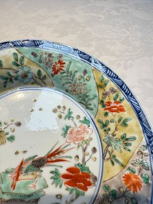 Two Chinese famille verte cups and four saucers, lingzhi and jade marks, Kangxi — foto 15