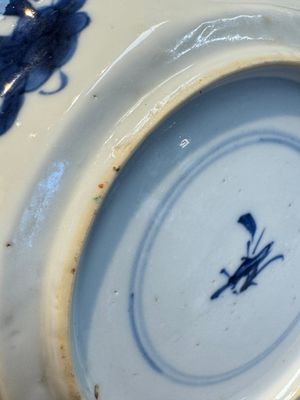 Two Chinese famille verte cups and four saucers, lingzhi and jade marks, Kangxi — foto 20