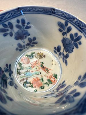 Two Chinese famille verte cups and four saucers, lingzhi and jade marks, Kangxi — foto 28