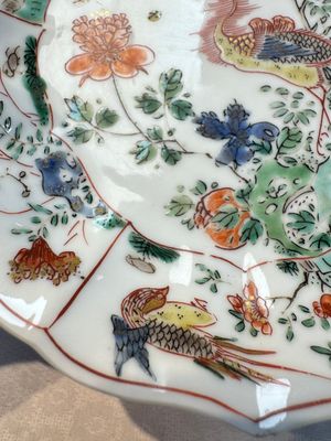 Two Chinese famille verte cups and four saucers, lingzhi and jade marks, Kangxi — foto 35