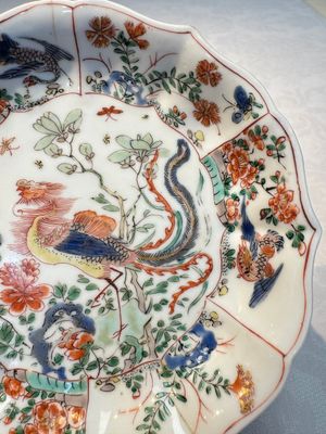 Two Chinese famille verte cups and four saucers, lingzhi and jade marks, Kangxi — foto 47