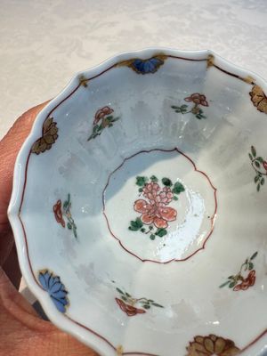 Two Chinese famille verte cups and four saucers, lingzhi and jade marks, Kangxi — foto 63