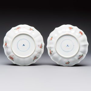 Two Chinese famille verte cups and four saucers, lingzhi and jade marks, Kangxi — foto 3