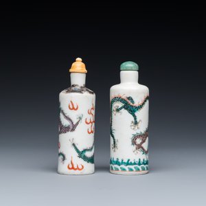 Two Chinese famille verte 'dragons' snuff bottles, 19th C. — 照片 3