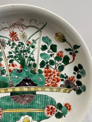 Two Chinese famille verte 'flower basket' dishes and a plate, Kangxi — photo 20