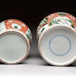 Two Chinese famille verte 'flowers and mythical animals' vases, 19th C. — photo 7