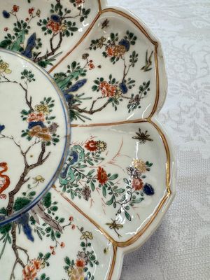 Two Chinese famille verte lotus-shaped plates, Johanneum mark, ex-collection of August the Strong, Kangxi — photo 6