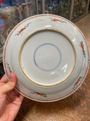 Two Chinese famille verte ‘magpie and prunus’ dishes, Kangxi — photo 5