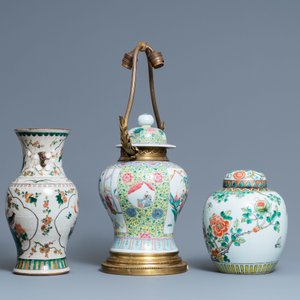 Two Chinese famille verte vases and a lamp-mounted famille rose vase, 19th C. — photo 4