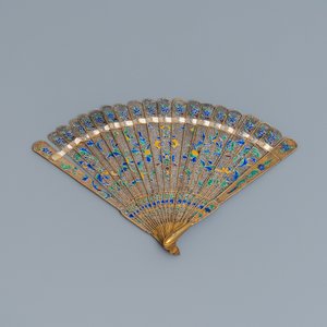 Two Chinese filigree and enamelled silver fans, 19th C. — 照片 4