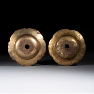 Two Chinese gilt-copper horse attachments, Liao — foto 1