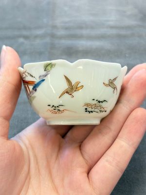 Two Chinese gilt-decorated export cups and saucers, Qianlong — photo 7