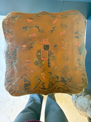 Two Chinese gilt-lacquered stands, 20th C. — photo 5