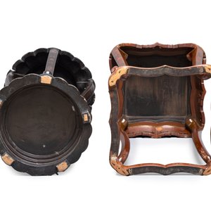 Two Chinese gilt-lacquered stands, 20th C. — photo 8