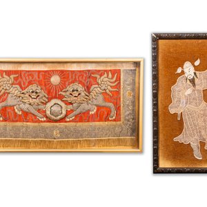 Two Chinese gold and silver-thread-embroidered silk cloths with lions and Guandi, 19th C. — 照片 1