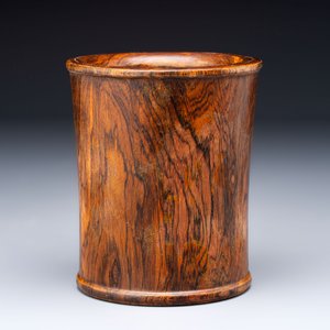 Two Chinese hardwooden brush pots, 20th C. — photo 8