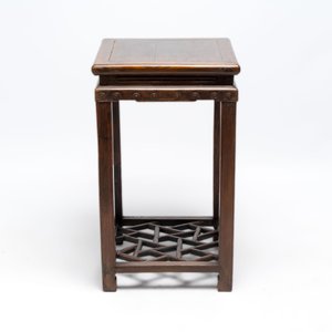 Two Chinese homgmu two-tier stands with marble top and a wooden square stand, 19/20th C. — 照片 14