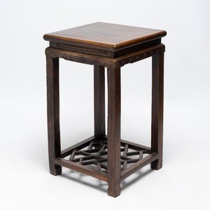 Two Chinese homgmu two-tier stands with marble top and a wooden square stand, 19/20th C. — 照片 18