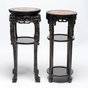 Two Chinese homgmu two-tier stands with marble top and a wooden square stand, 19/20th C. — 照片 6
