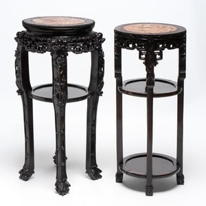 Two Chinese homgmu two-tier stands with marble top and a wooden square stand, 19/20th C. — 照片 7