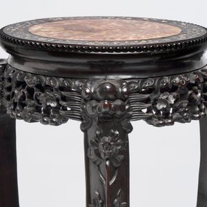 Two Chinese homgmu two-tier stands with marble top and a wooden square stand, 19/20th C. — 照片 8