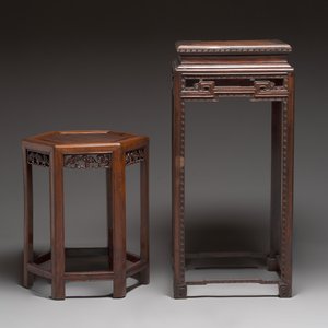 Two Chinese hongmu stands, 19th C. — photo 1
