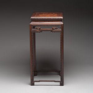 Two Chinese hongmu stands, 19th C. — photo 13