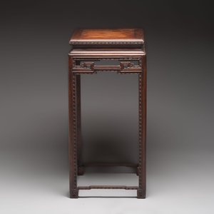 Two Chinese hongmu stands, 19th C. — photo 14