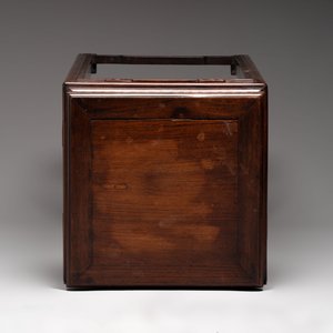 Two Chinese hongmu stands, 19th C. — photo 15
