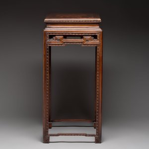 Two Chinese hongmu stands, 19th C. — photo 10