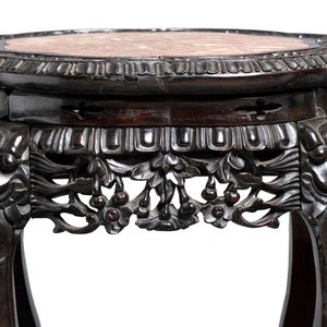 Two Chinese hongmu stands with marble top, Canton, 19th C. — 照片 9