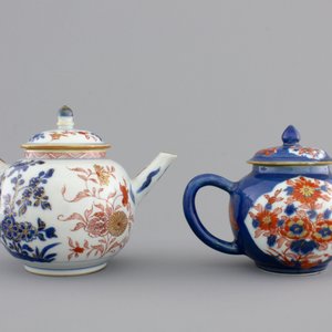 Two Chinese Imari porcelain teapots, 1st half 18th C. — photo 2