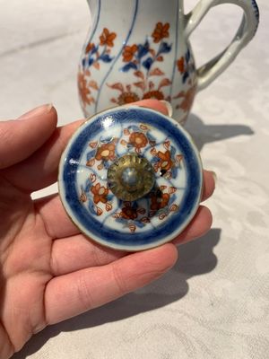Two Chinese Imari-style jugs with covers, 18th C. — 照片 13