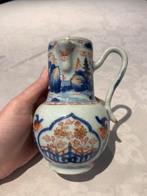 Two Chinese Imari-style jugs with covers, 18th C. — 照片 4