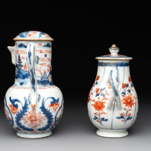 Two Chinese Imari-style jugs with covers, 18th C. — 照片 2