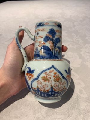 Two Chinese Imari-style jugs with covers, 18th C. — photo 6