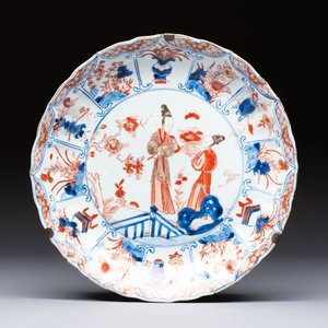 Two Chinese Imari-style plates and a dish with figural design, Kangxi — photo 4