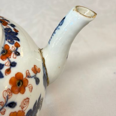 Two Chinese Imari-style teapots and a tea caddy — photo 22