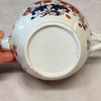 Two Chinese Imari-style teapots and a tea caddy — photo 24