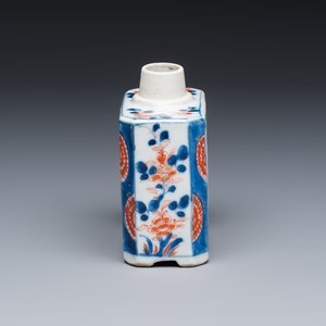 Two Chinese Imari-style teapots and a tea caddy — photo 9