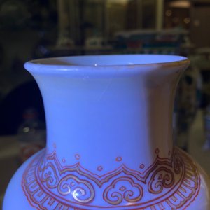 Two Chinese iron-red and gilt rouleau vases, Kangxi — photo 12