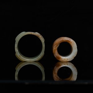 Two Chinese jade archer's rings, 18/19th C. — 照片 6